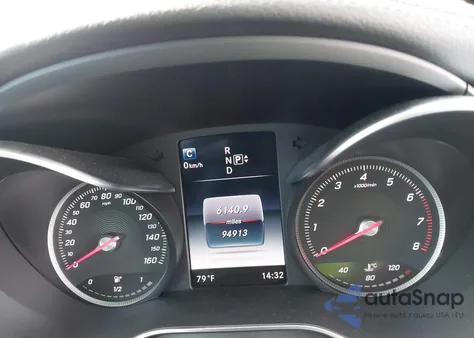 2015 Mercedes-Benz C 300 Luxury 4Matic из США, поврежденный, VIN 55SWF4KB6FU007378